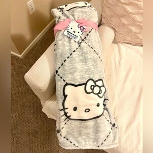 Hello Kitty plush throw blanket🩶